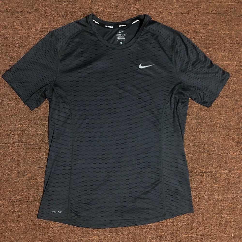 men’s nike short sleeve